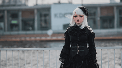 Gotikinė liemenė kaip dark academia stiliaus elementas